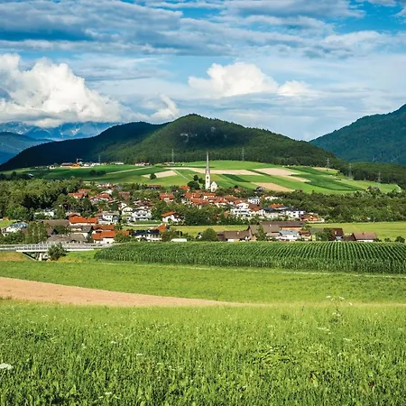 Kail Thomas Apartamento